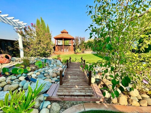 Tranquil Gardens Retreat | Mins to Thunder Valley