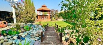 Tranquil Gardens Retreat | Mins to Thunder Valley