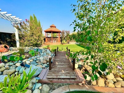 Tranquil Gardens Retreat | Mins to Thunder Valley