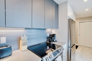 微波炉、烤箱、炉灶、洗碗机