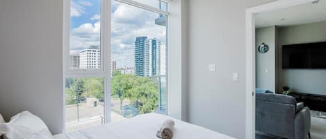 Bügeleisen/Bügelbrett, WLAN, Bettwäsche