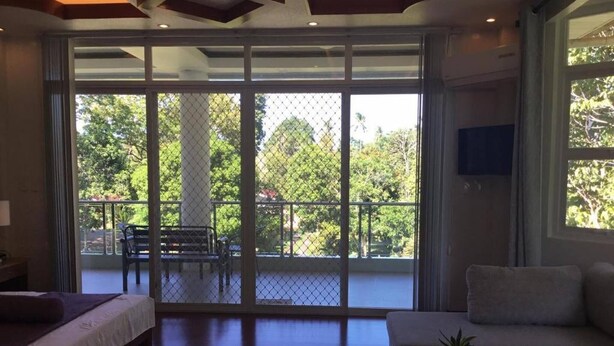 Chambre, 1 chambre, balcon, vue jardin | Salle de séjour