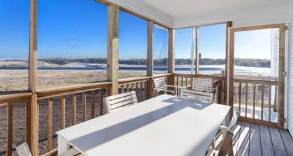 Starfish: Dog-Friendly Buxton Townhome Near Beach