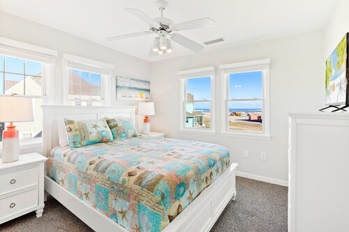 Spot: Dog-Friendly Buxton Townhouse Near Beach