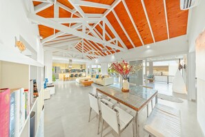 Dining - Dream 4BRVilla~Large Pool~Close2Beach~BBQ~Golf~Gym (Noord)