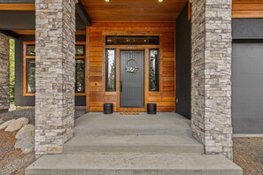 تفاصيل الفندق من الخارج