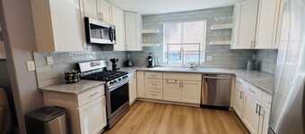 Newly remodeled, 20 minutes from SMF