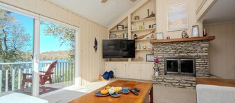 The Barge Inn: Your Epic Ohio River Waterfront Escape in Beautiful Prospect, KY!