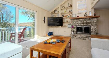 The Barge Inn: Your Epic Ohio River Waterfront Escape in Beautiful Prospect, KY!