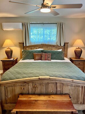 Iron/ironing board, free WiFi, bed sheets - The Whiskey Row Bungalows - Steps to Downtown! (Prescott)