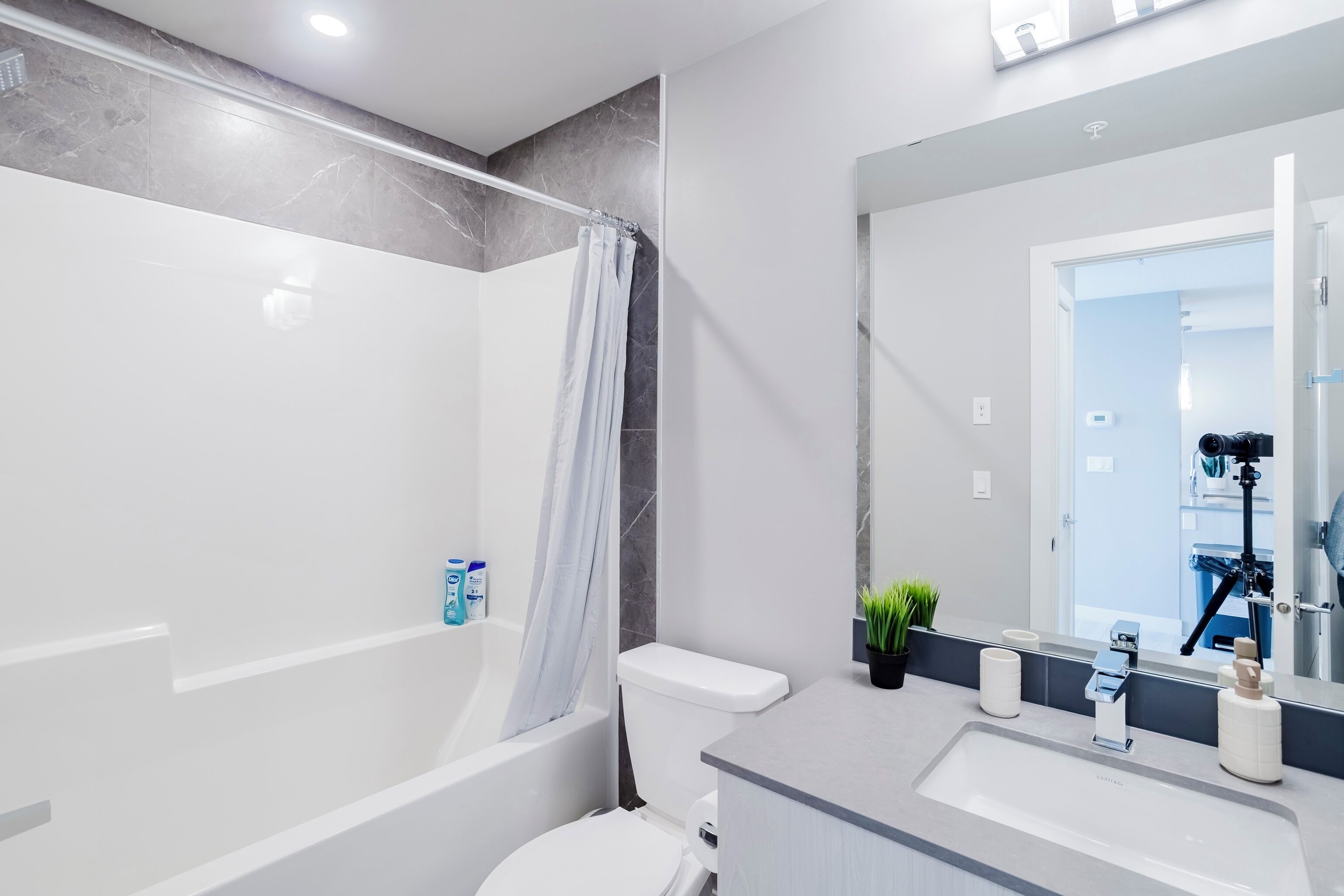 Hårtørrer, håndklæder, Sæbe, Toiletpapir