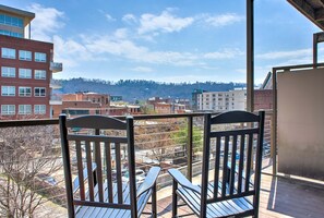 Property grounds - The Grove at Heirloom Asheville | Downtown Asheville Pet-Friendly Condo with Private Deck (Asheville)