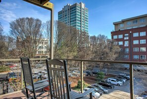 Property grounds - The Grove at Heirloom Asheville | Downtown Asheville Pet-Friendly Condo with Private Deck (Asheville)