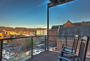 Property grounds - The Magnolia at Heirloom Asheville | Downtown Asheville Condo with Private Deck & Mountain Views (Asheville)