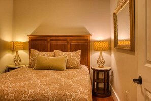 Tabla de planchar con plancha, wifi gratis y ropa de cama 