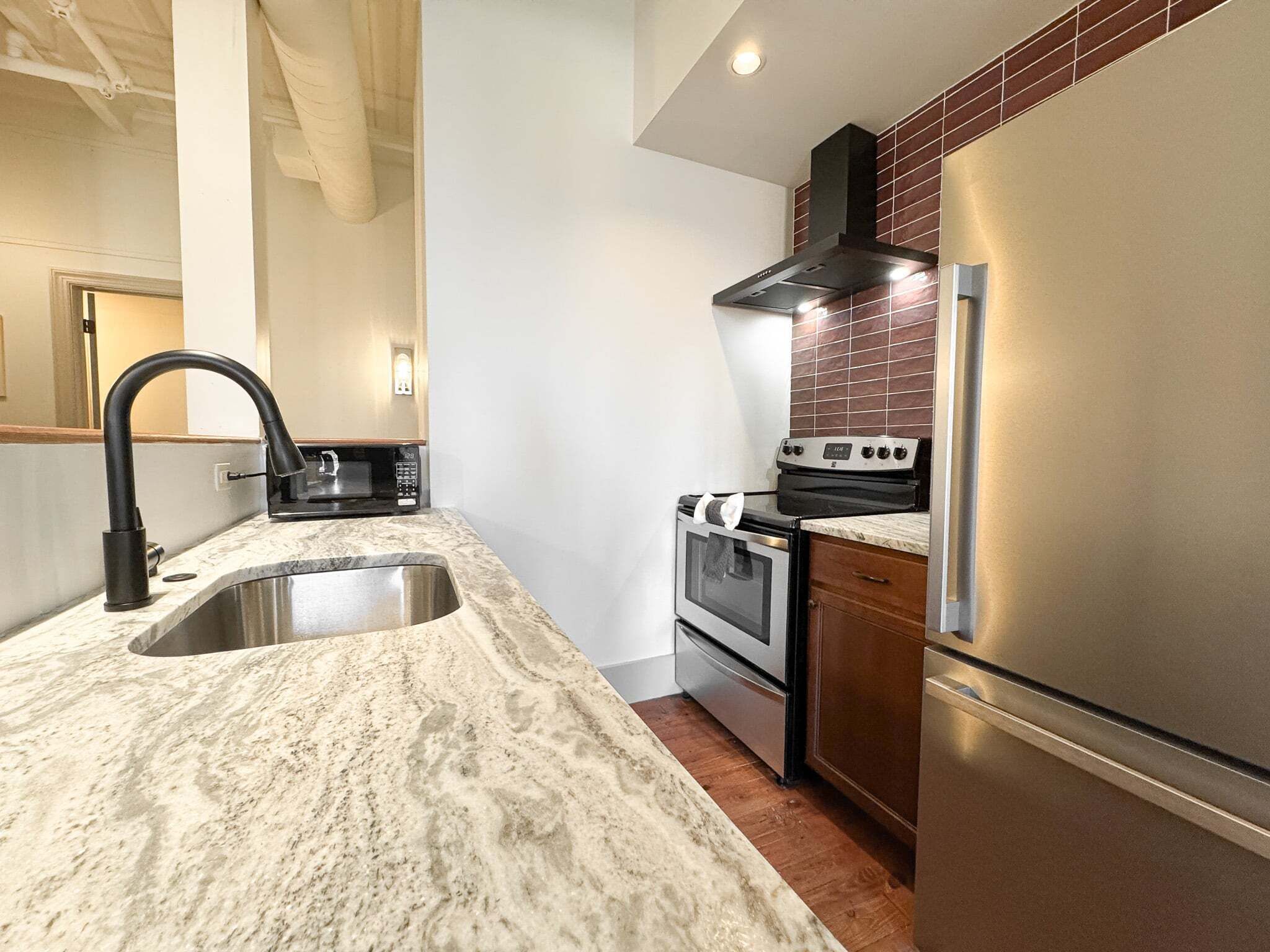 Refrigerador, microondas, horno, placa de cocina