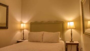 Iron/ironing board, free WiFi, bed sheets, wheelchair access