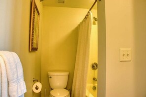 淋浴設備、風筒、提供毛巾