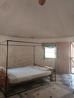 Chambre Simple Deluxe | Wi-Fi gratuit, draps fournis