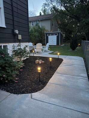 Property grounds - Charming 3-bedroom, 2-full bathroom with office, in delightful BayView. (Milwaukee)