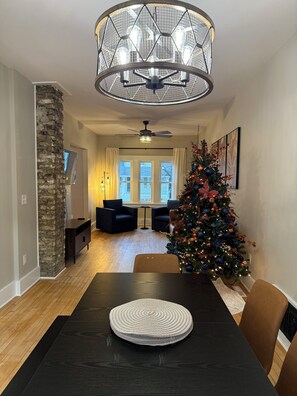 Dining - Charming 3-bedroom, 2-full bathroom with office, in delightful BayView. (Milwaukee)
