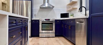 Sunny Heaven Retreat between Toronto and Falls