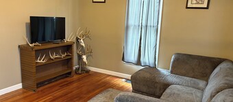 Unique 2-bedroom house in Edina for a relaxing getaway