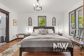 3 bedrooms, desk, iron/ironing board, free WiFi