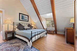 Room - Glenwood Getaway | Tahoe Cabin | HCH1075 (South Lake Tahoe)