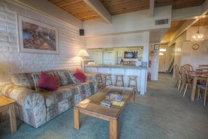 TV - Walk on Water | Classic Tahoe Keys Retreat W/ Boat Dock |TKC0697 (South Lake Tahoe)