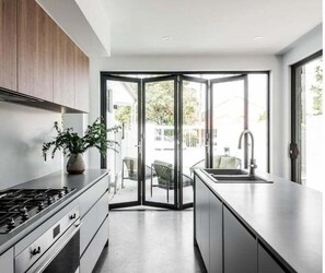 Fridge, oven, stovetop, dishwasher - Potts Villa – Your Serene Beachside Escape (Pottsville)