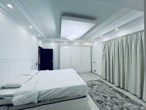 WiFi, bed sheets - Al Sawah 6BD Villa with private pool & garden @New Cairo (New Cairo)