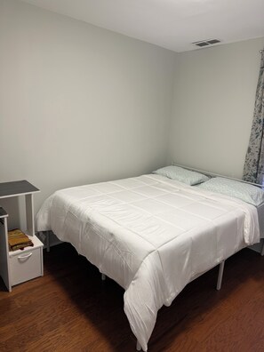 3 chambres, fer et planche Ă repasser, Wi-Fi, draps fournis