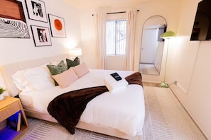 1 bedroom, iron/ironing board, WiFi, bed sheets