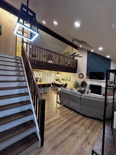 Mountain Chalet in Tobyhanna, PA