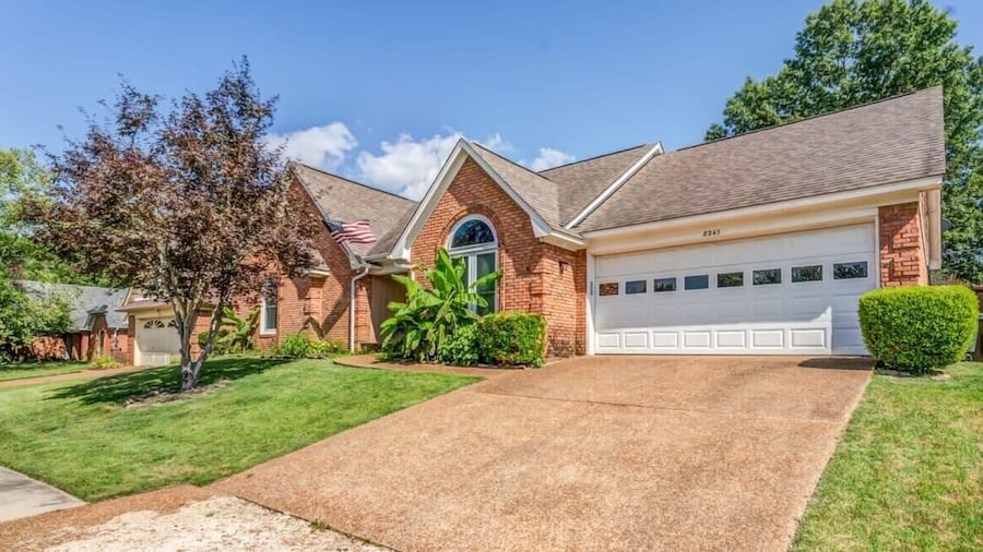 Crimson Creek Stayhouse