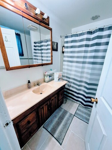 Private 2-bedroom in charming Norwich