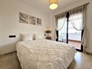 Desk, iron/ironing board, free WiFi, bed sheets - Sr Riviera Park Mijas (Mijas)