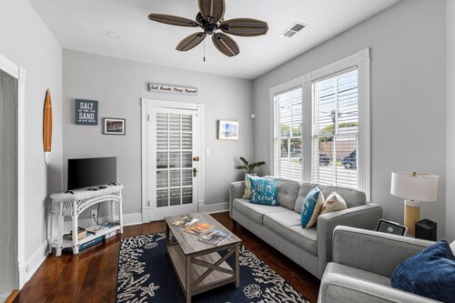 Surf Shack on 24th- Walking Distance to Beach!