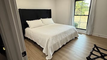 3 bedrooms, WiFi, bed sheets, wheelchair access