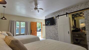 Habitación económica | Espacio para trabajar con laptop y wifi gratis