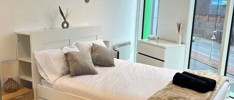 Strykejern/-brett, wi-fi og sengetøy