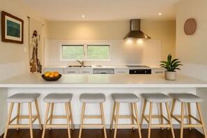 電子レンジ、オーブン、コンロ、食器洗い機