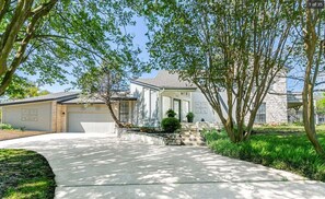 Bagian depan properti