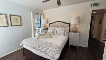 Luxury House, Balcony, Pool View