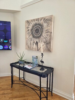 Nhà Cao cấp, ban công, quang cảnh hồ bơi | Khu phòng khách | Máy in 