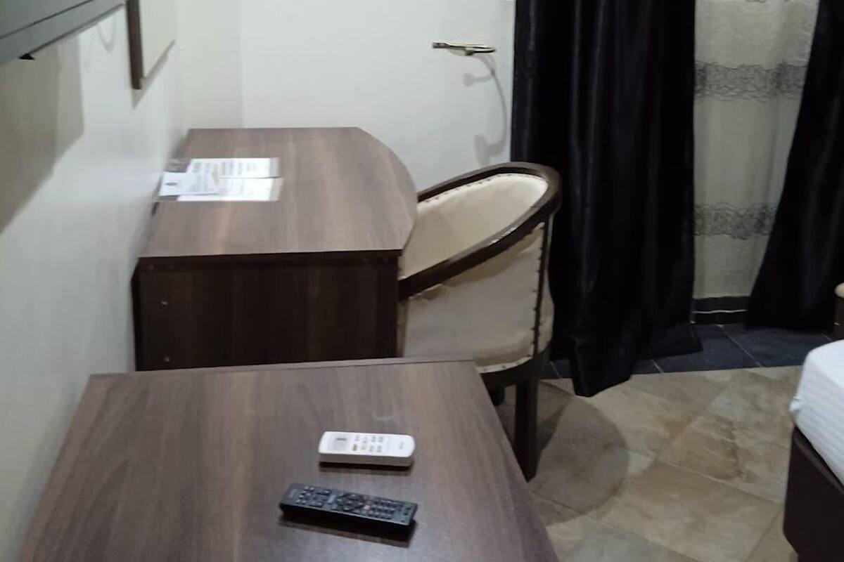 Habitación individual Deluxe | Wifi gratis y ropa de cama