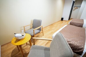 Soundproofing, free WiFi - Hotel S-Presso Namba Ekimae (Osaka)