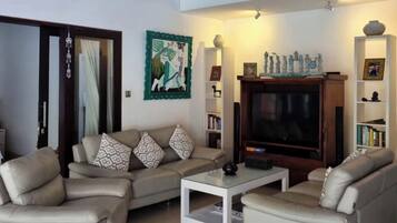 Vila Comfort, kolam renang pribadi, pemandangan kebun | Interior