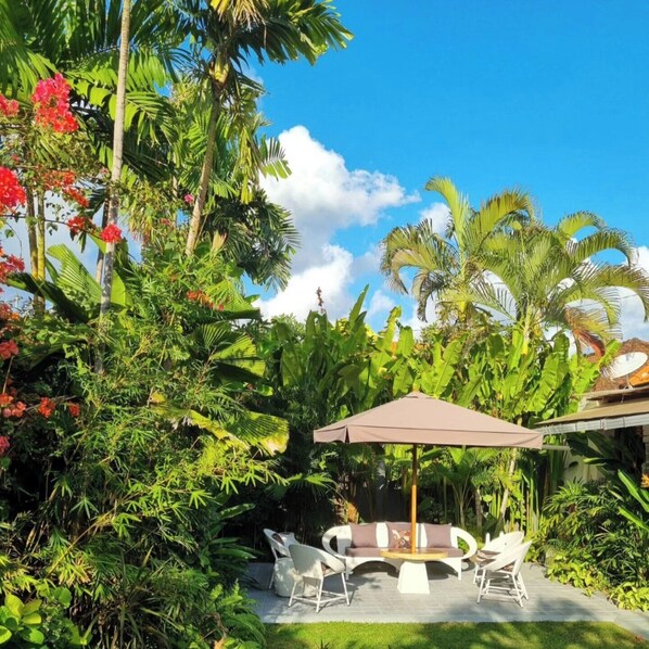 Comfort Villa, Private Pool, Garden View | Teres/patio